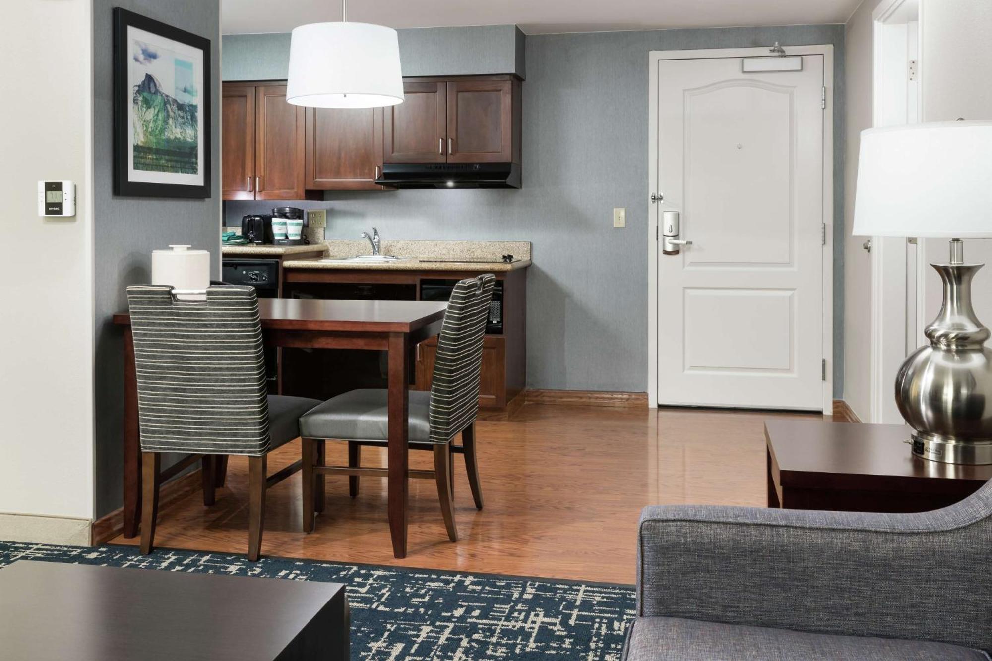 Homewood By Hilton Fresno Airport/clovis